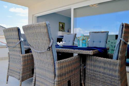 Seafront 2-bedroom Apartment The New View