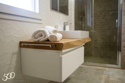 Bed & Breakfast 500 Rooms & Spa