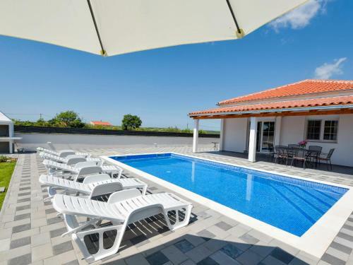 Holiday Home Sunshine
