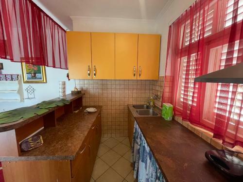 Colorful And Happy Apartment Suko?an - With Parking