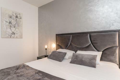 Hostal Luxury D Apartments