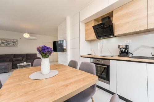 Hostal Luxury D Apartments