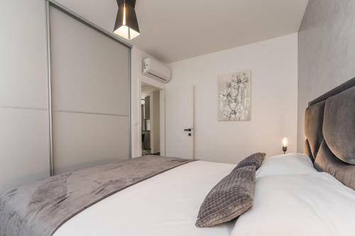 Hostal Luxury D Apartments