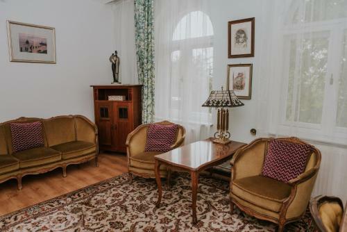 Jantar Apartamenty Stary Dworek