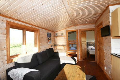 Cozy Cottage Along Narsan, Gotland