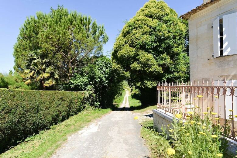 Bed & Breakfast La Closerie De Fronsac