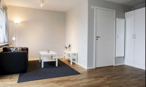 3-bed Apartment Hasselby 1301