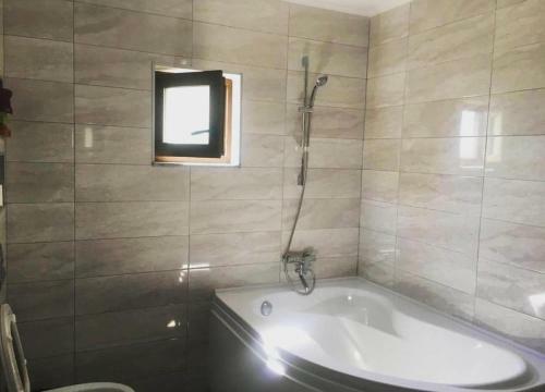 Agroturismo Albdevara Mar Srl