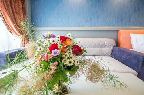 Hotel Phoenicia Blue View