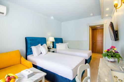 Hotel Phoenicia Blue View