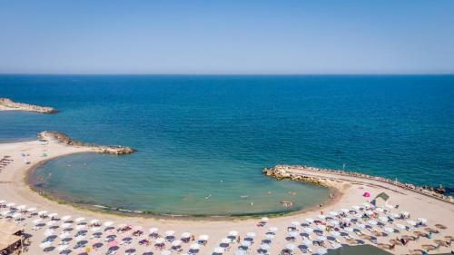 Hotel Phoenicia Blue View