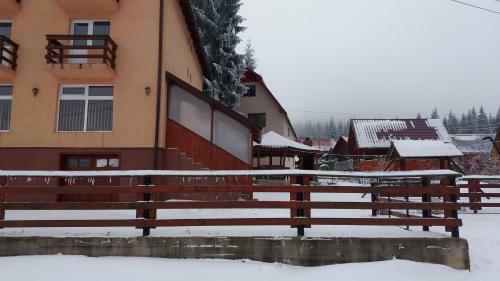 Hostal Casa Andreea-maria