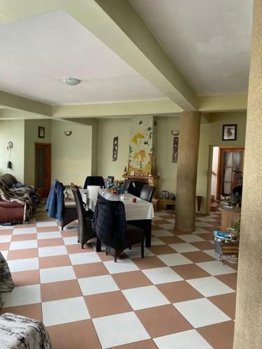 Hostal Vila George