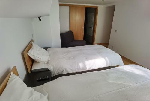Fernandes House