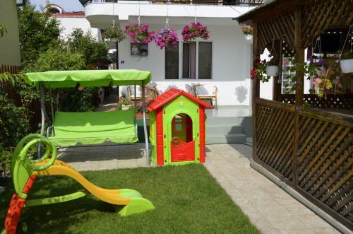 Bed & Breakfast Pensiunea Calutul De Mare