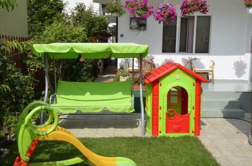 Bed & Breakfast Pensiunea Calutul De Mare