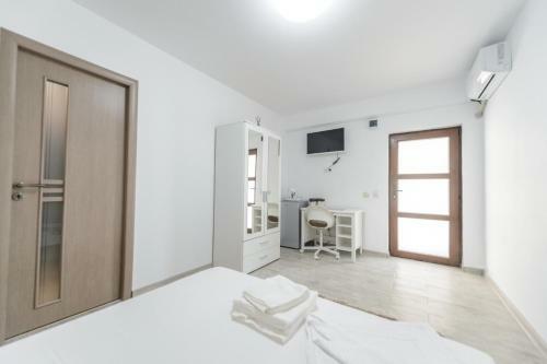 Hostal Toma Residence