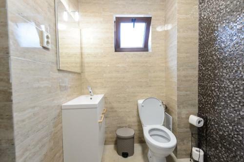 Hostal Toma Residence