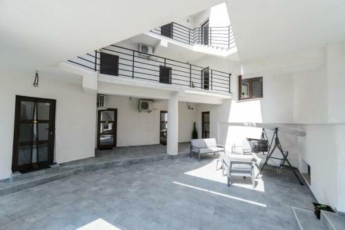 Hostal Toma Residence