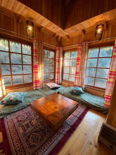 Cliffside Manor, Satkhol, Mukteshwar By Earthaa Escapes