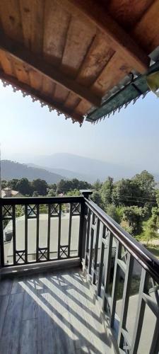 Cliffside Manor, Satkhol, Mukteshwar By Earthaa Escapes