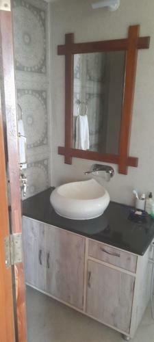Cliffside Manor, Satkhol, Mukteshwar By Earthaa Escapes