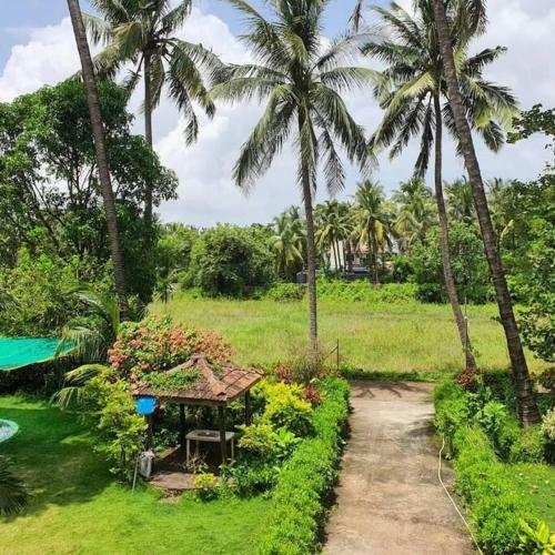 Castle House- 3 Bedroom Villa With Pool Near Beach
