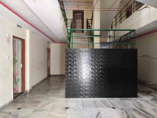 Adh Hotel Heera Palace