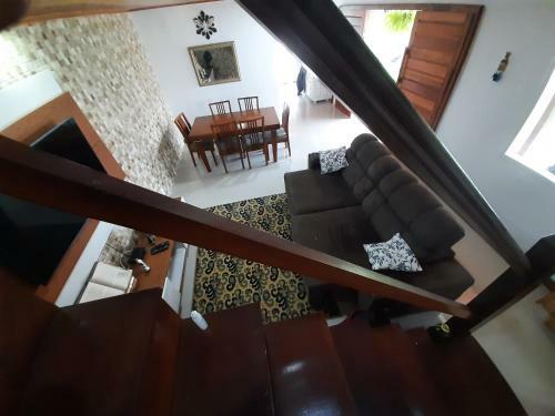 Casa Com Piscina � 20 Minutos De Carro Das Praias