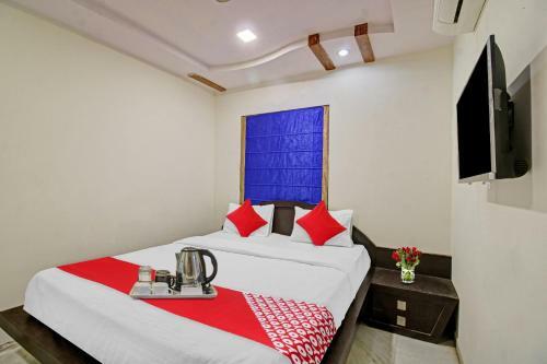Hotel Oyo 91250 Four Seasons Service Apartment