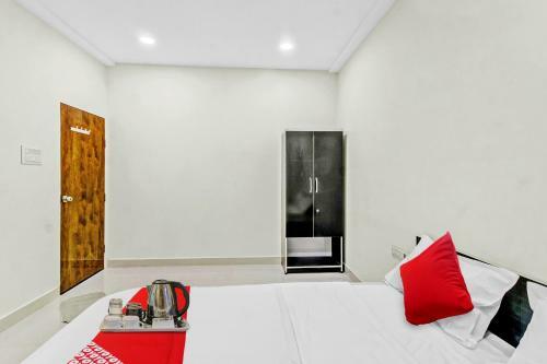 Hotel Oyo 90945 The Meteor