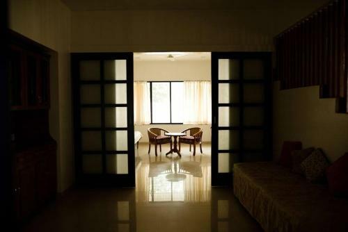 Large 4 Bed Villa-airy, Green And Quiet Vistas