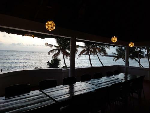 Bed & Breakfast Tideend Heritage Beach Villa