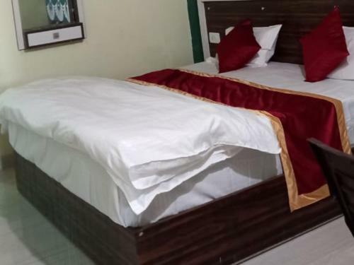 Oyo 87804 Hotelrudra