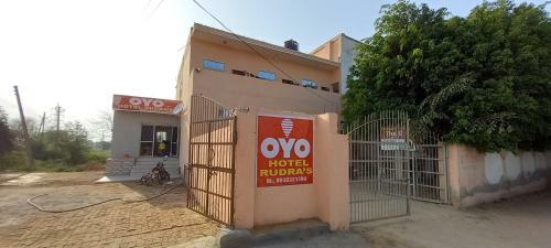 Oyo 87804 Hotelrudra
