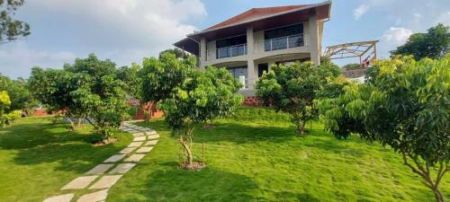 Tulsi Villa Litchi Baug
