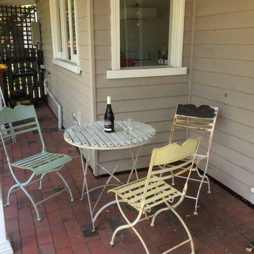 Apartamento Sunny, Character 1800's Cottage Free Wifi