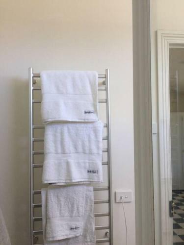 Apartamento Sunny, Character 1800's Cottage Free Wifi
