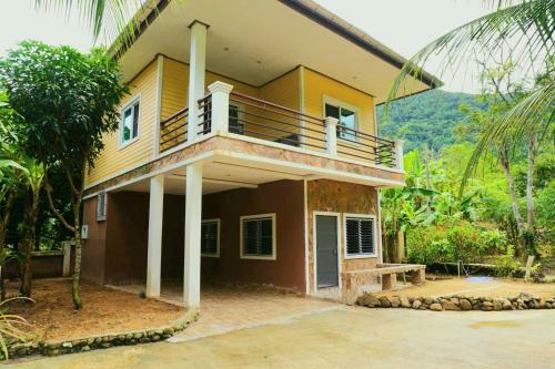 Hostal Ban Gintana Kamala