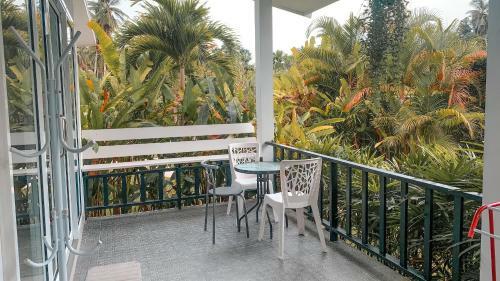 Punch & Gun Villas