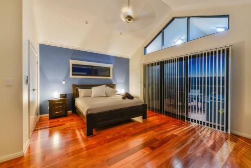 64 Madaffari Drive - Private Jetty