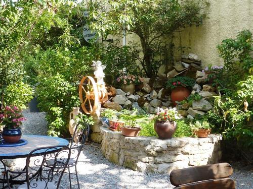 Hostal Le Portel Des Arnaud