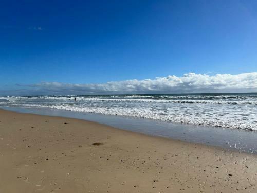 Apartamento Beachfront Resort Marcoola!