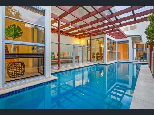 She Oak Sands Beach House