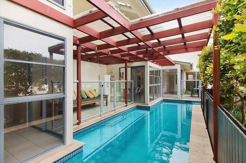 She Oak Sands Beach House