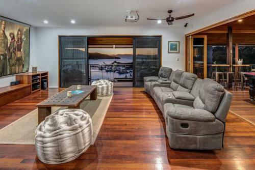 Uisce Luxury Holiday House Jacuzzi 2 Buggies