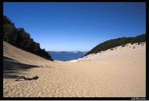 Spacious 3 Bedroom Resort Style Apartment With A/c