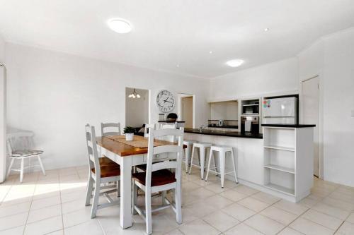 Avalon Beach Escape ~ Family Favourite With Wifi