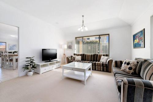 Avalon Beach Escape ~ Family Favourite With Wifi