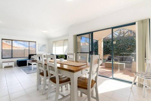Avalon Beach Escape ~ Family Favourite With Wifi